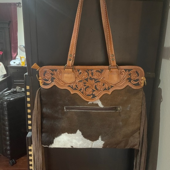 Cowhide fringe purse - Picture 3 of 3